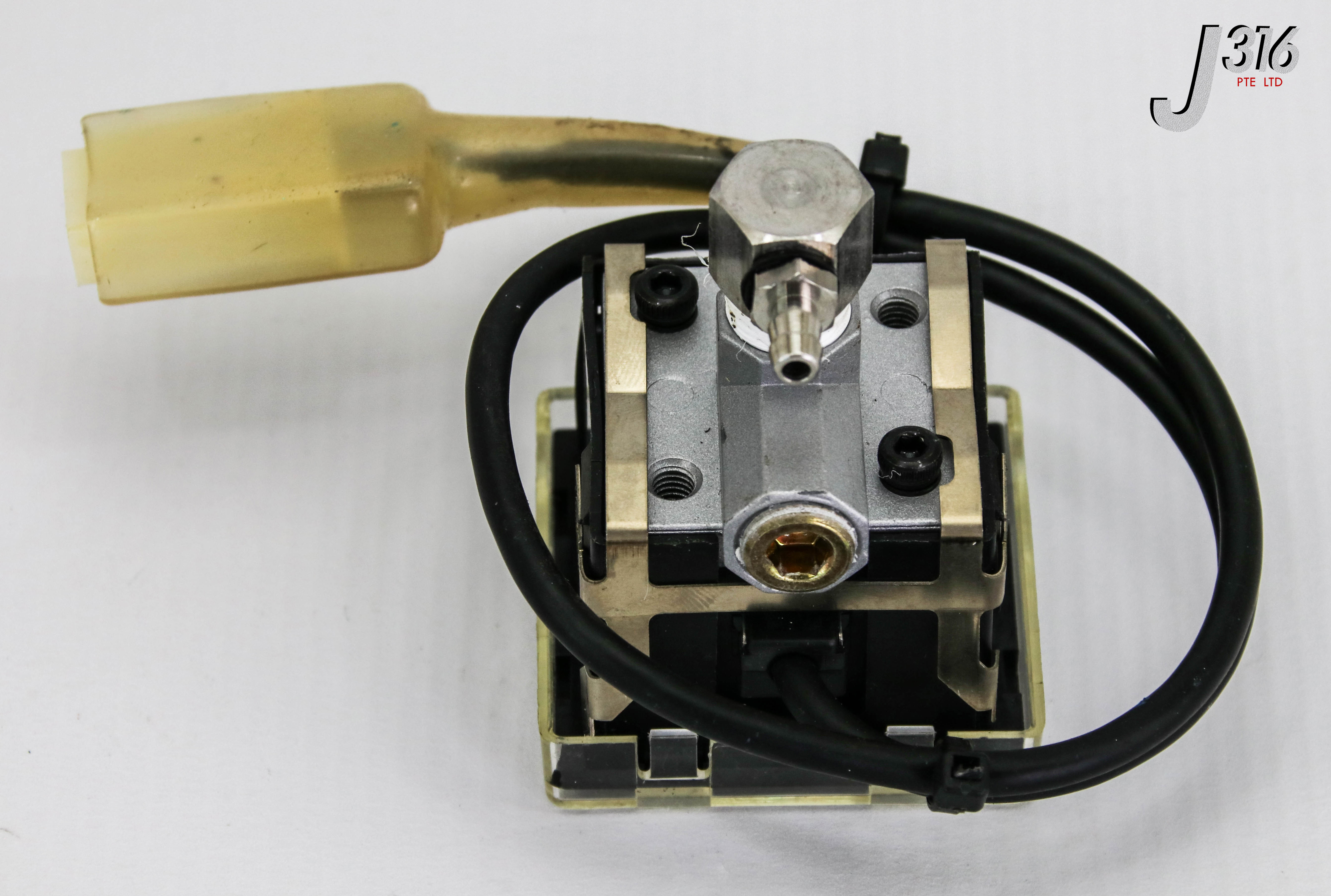 15089 SUNX DIGITAL PRESSURE SENSOR,12-24VDC DP2-20 | eBay